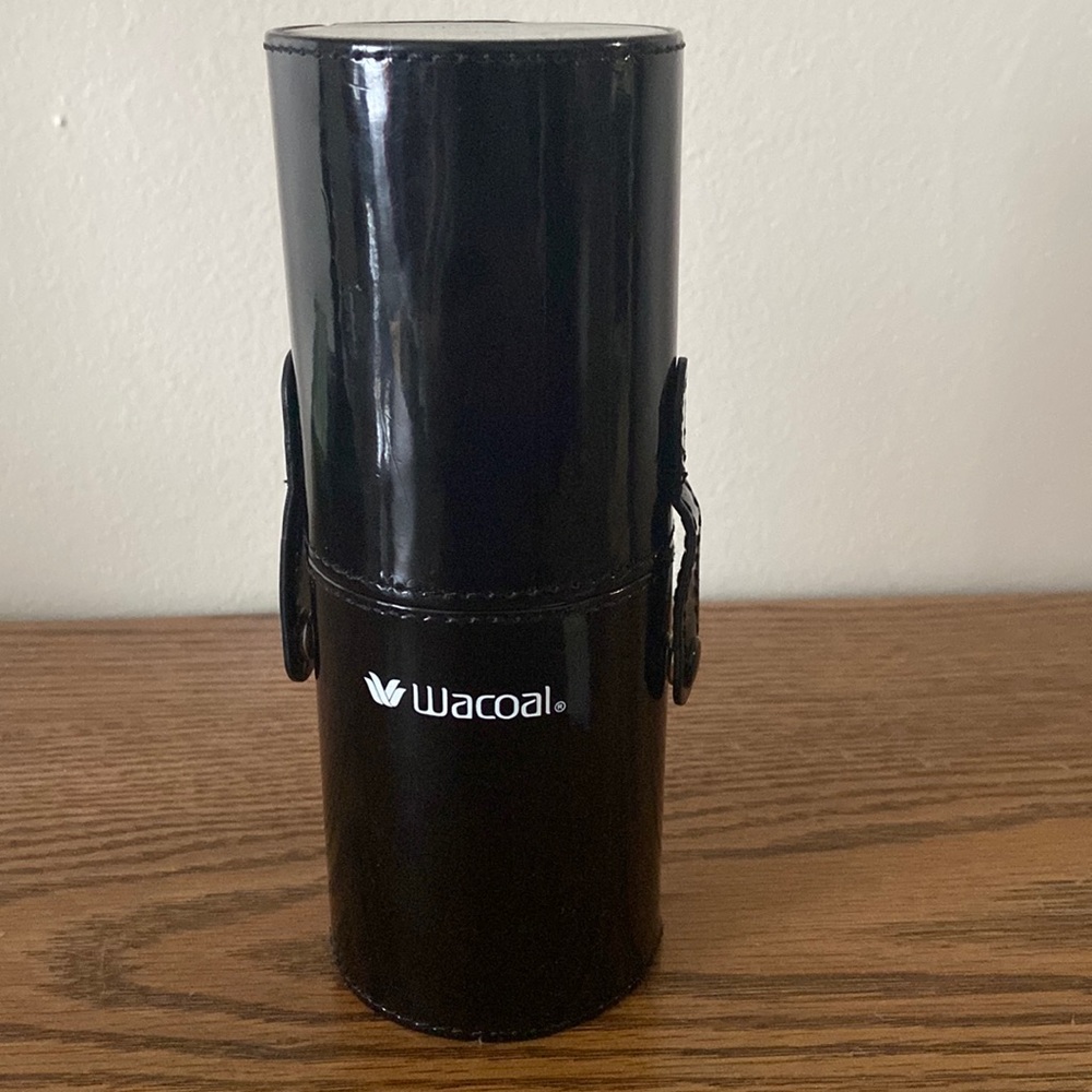 Wacoal Makeup Brush Container